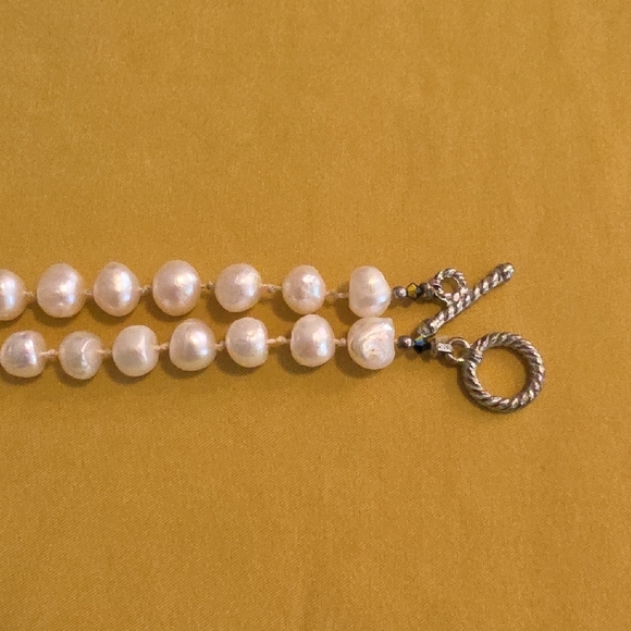 Vintage Knotted Fresh Water Pearl Necklace w/ 925 Silver Toggle "Cable" Clasp - Picture 8 of 16